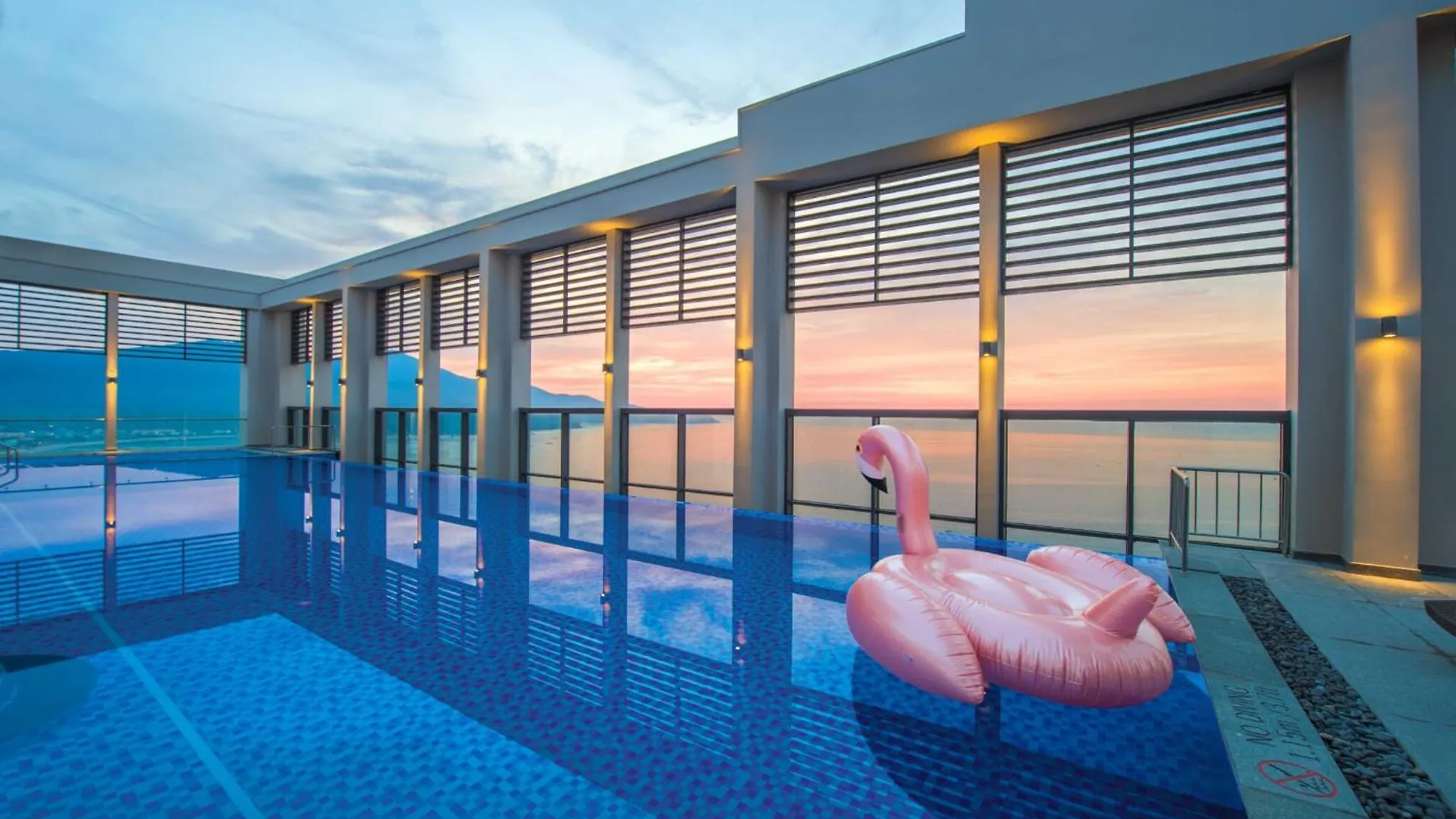 Luxury 2Bedroom Apartment With Ocean View 25Th Floor Da Nang 0*,